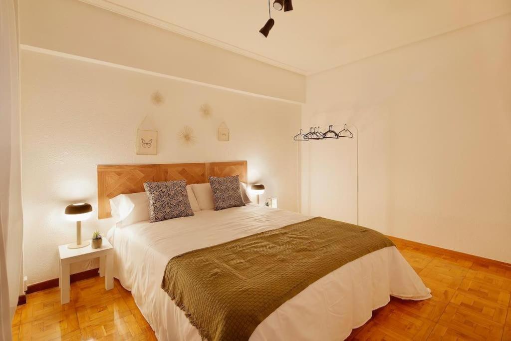 Apartamento Maura 2 Dormitorios اوفيدو المظهر الخارجي الصورة