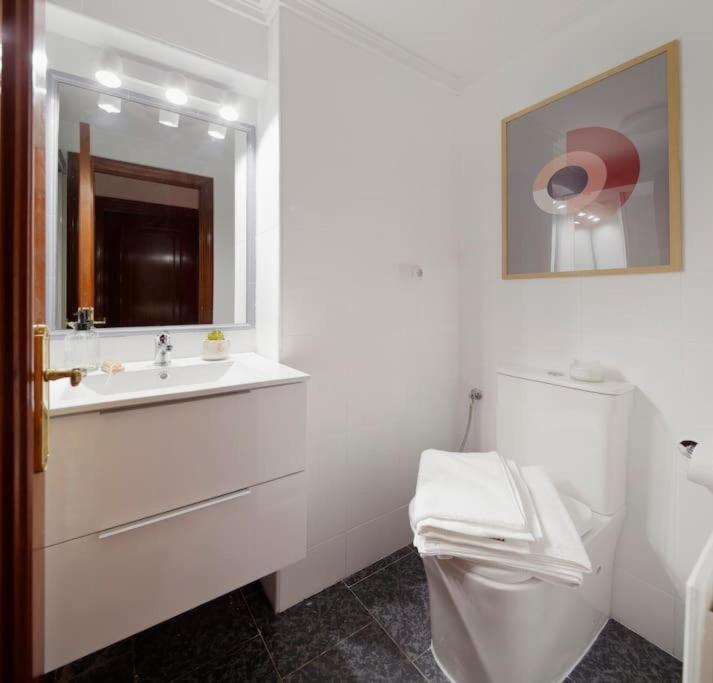 Apartamento Maura 2 Dormitorios اوفيدو المظهر الخارجي الصورة